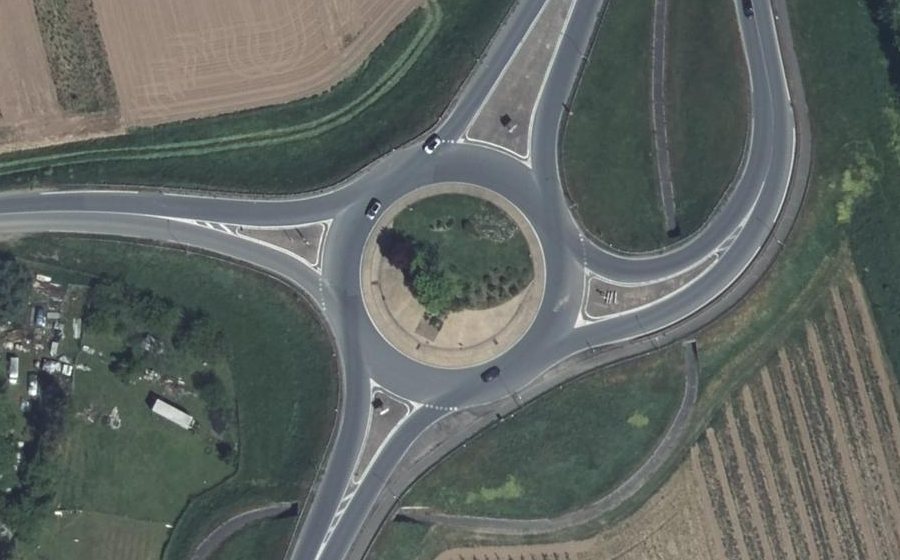 Vue aérienne du Rond-point anonyme n°30663300