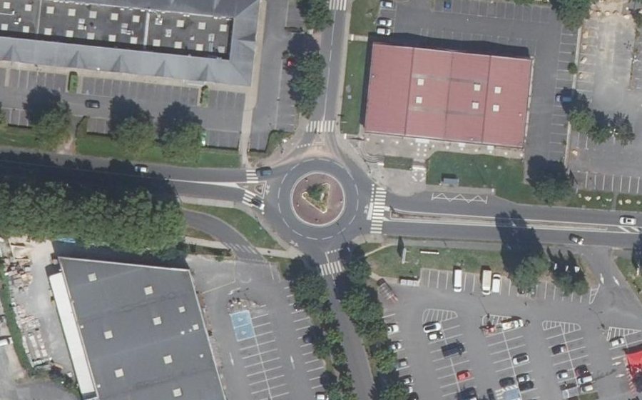 Vue aérienne du Rond-point anonyme n°307010108