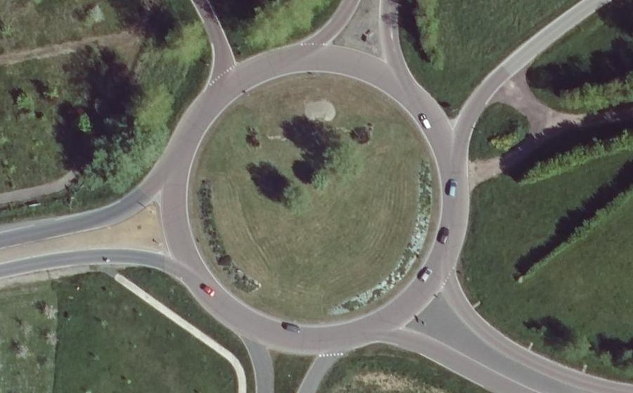 Vue aérienne du Rond-point anonyme n°30724352