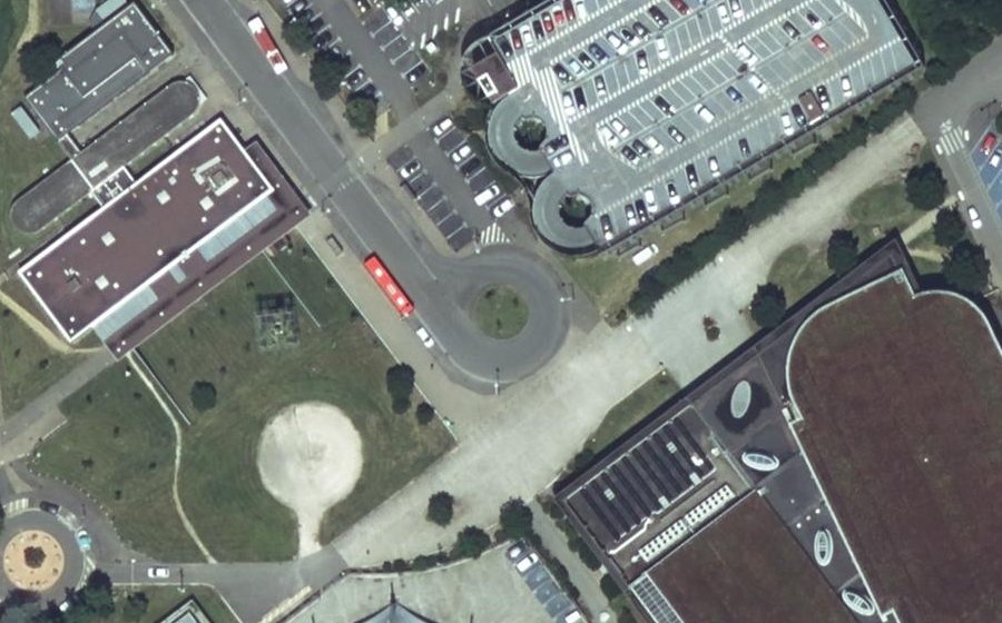 Vue aérienne du Rond-point anonyme n°30733059