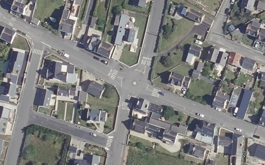Vue aérienne du Rond-point anonyme n°30763651