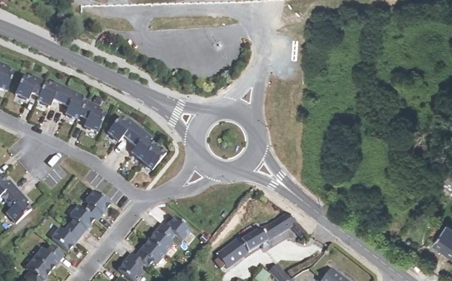 Vue aérienne du Rond-point anonyme n°3086838