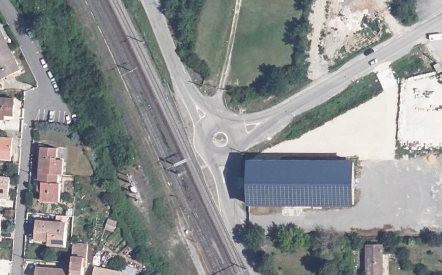 Vue aérienne du Rond-point anonyme n°310151199