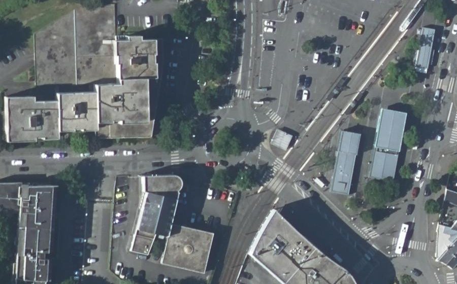 Vue aérienne du Rond-point anonyme n°31017464