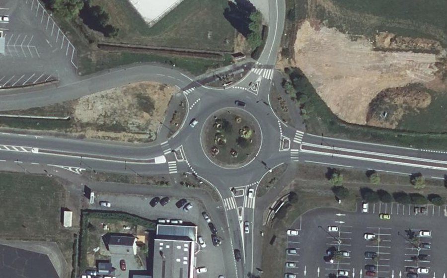 Vue aérienne du Rond-point anonyme n°31029002