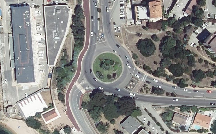 Vue aérienne du Rond-point anonyme n°310718865