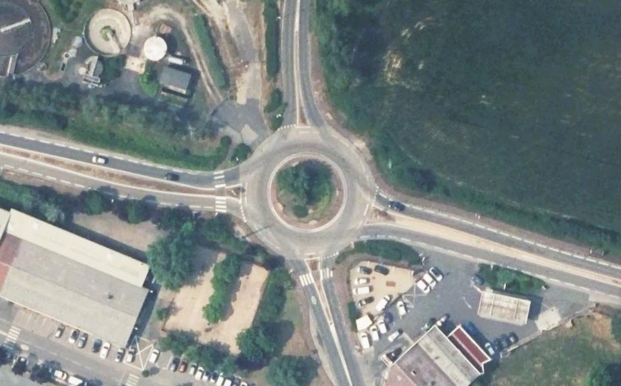 Vue aérienne du Rond-point anonyme n°31093020