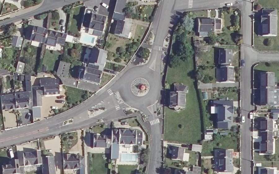Vue aérienne du Rond-point anonyme n°31131919