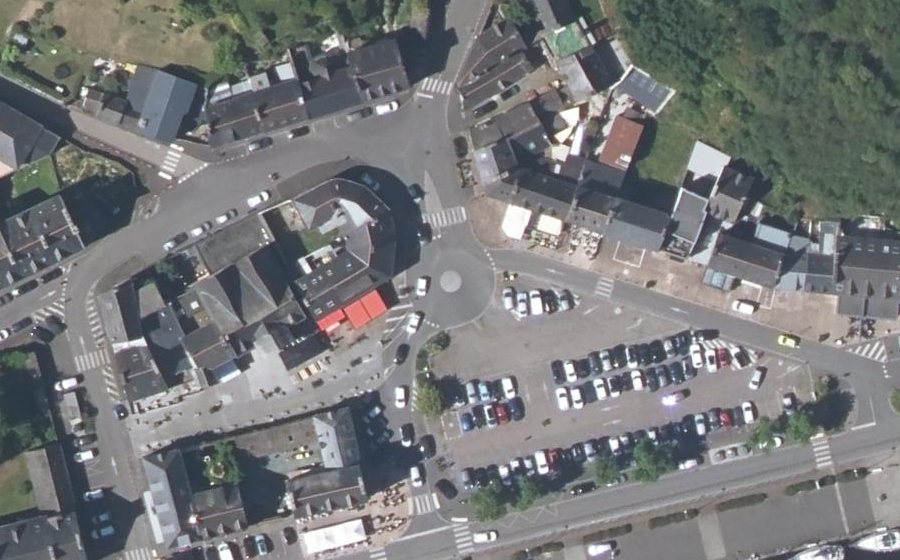 Vue aérienne du Rond-point anonyme n°312207091