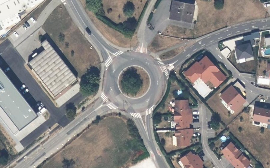 Vue aérienne du Rond-point anonyme n°31285003