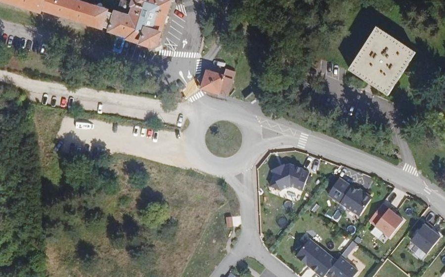 Vue aérienne du Rond-point anonyme n°313056999