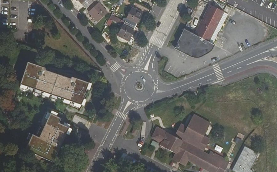 Vue aérienne du Rond-Point du 19 Mars 1962