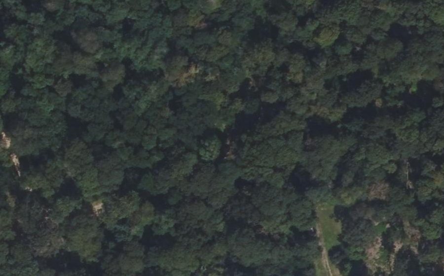 Vue aérienne du Rond-point anonyme n°316193942