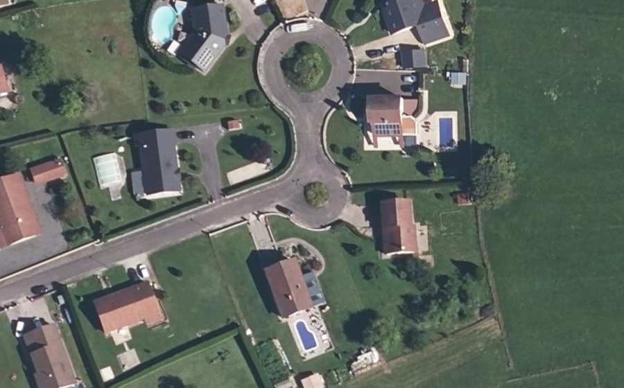 Vue aérienne du Rond-point anonyme n°316550655