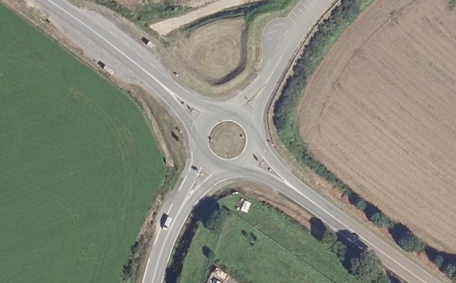 Vue aérienne du Rond-point anonyme n°316685004