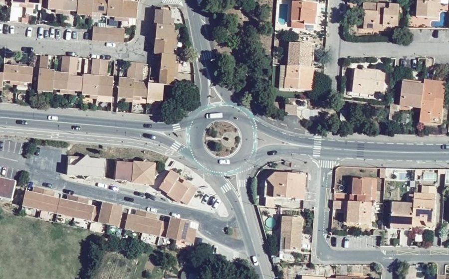 Vue aérienne du Giratoire de la stèle des anciens combattants