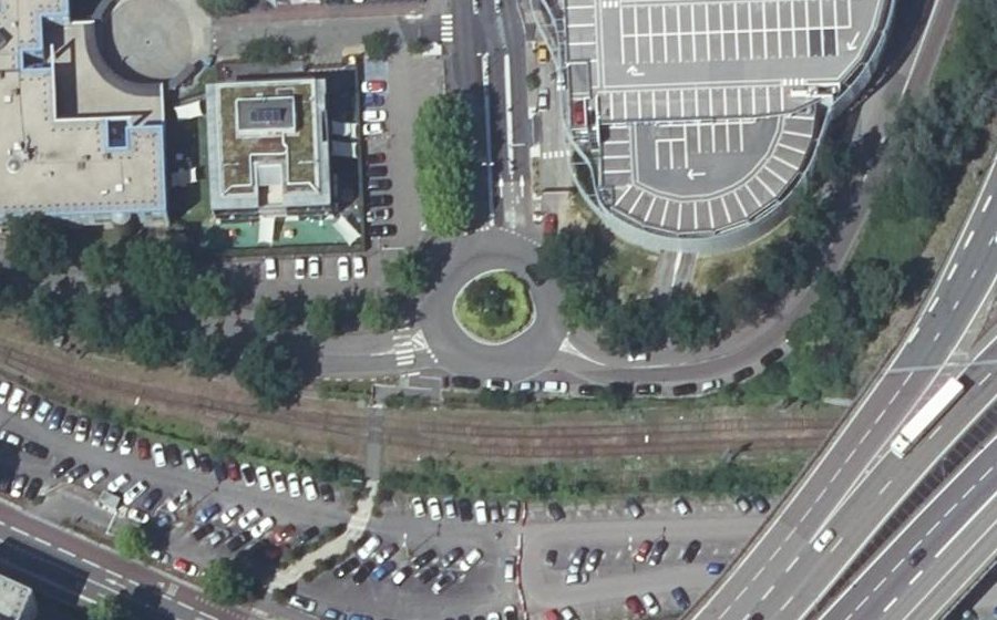 Vue aérienne du Rond-point anonyme n°31731734