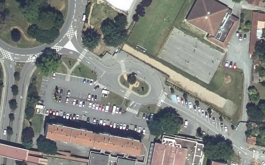 Vue aérienne du Place du Cantal