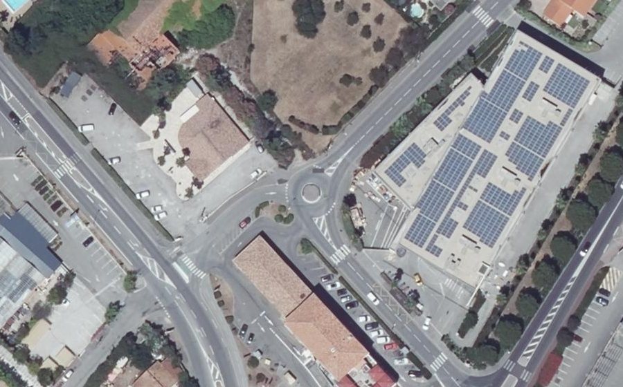 Vue aérienne du Rond-point anonyme n°31762422