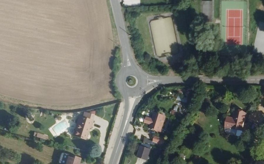 Vue aérienne du Rond-point anonyme n°32008507