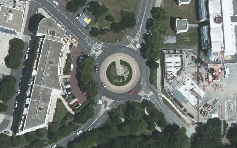 Vue aérienne du Rond-Point des Justes