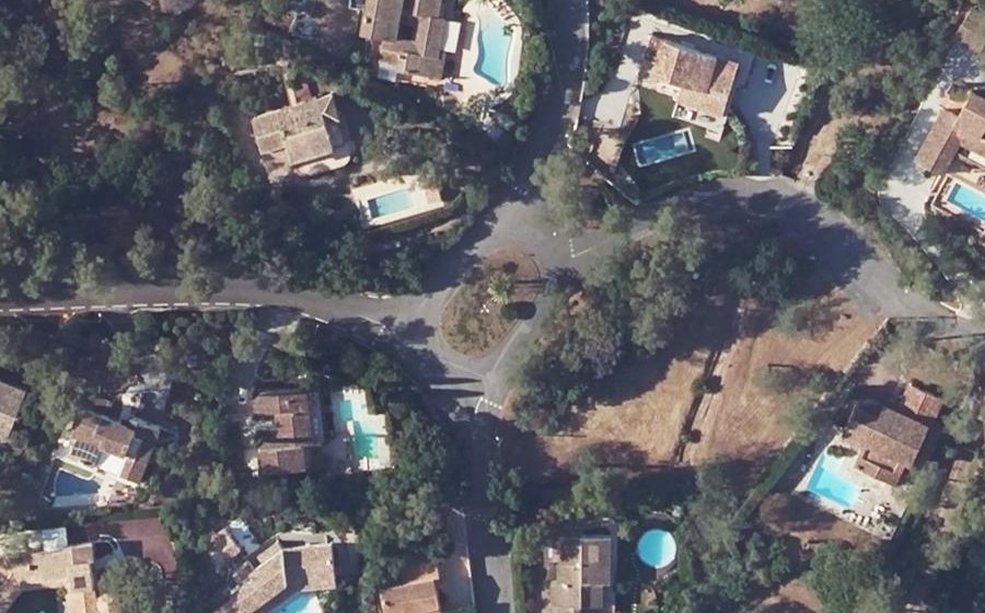 Vue aérienne du Rond-point anonyme n°32035705