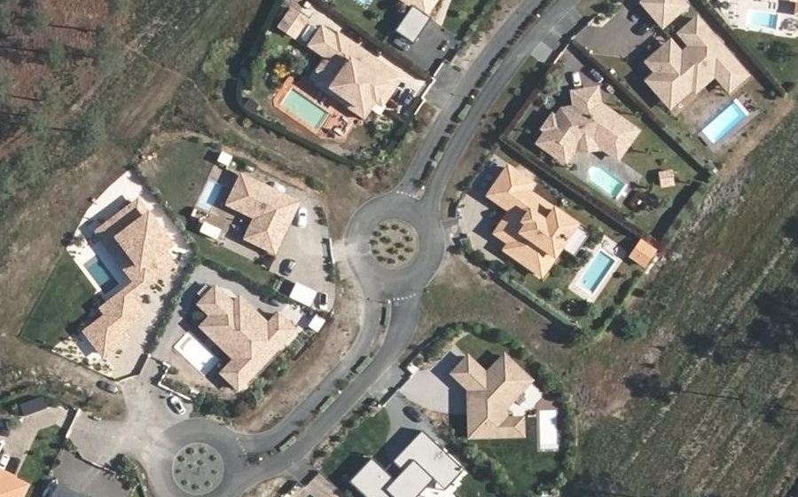 Vue aérienne du Rond-point anonyme n°321008938