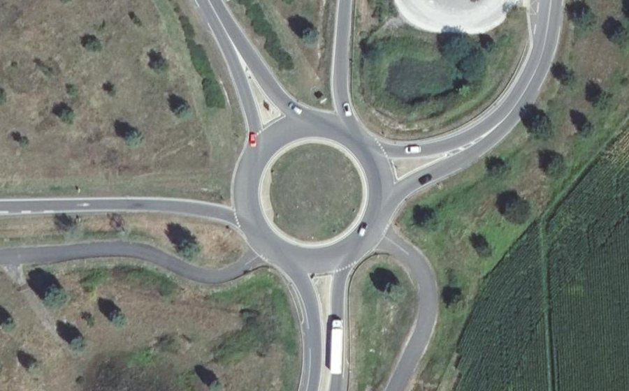 Vue aérienne du Rond-point anonyme n°321905040