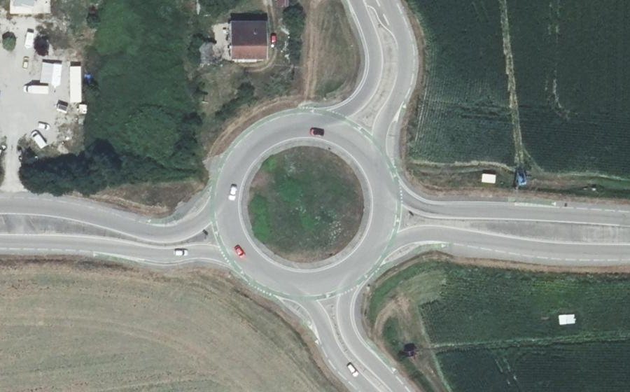 Vue aérienne du Rond-point anonyme n°32394353