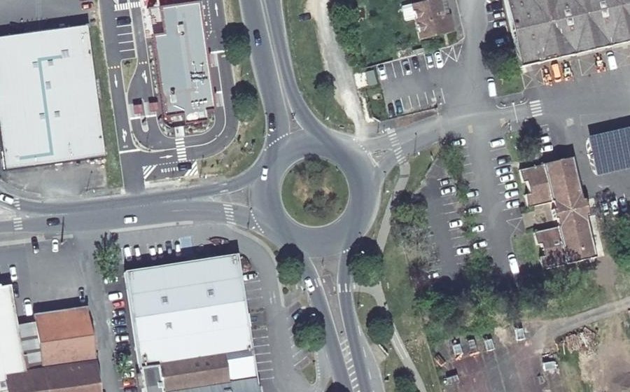 Vue aérienne du Rond-Point La Fontaine du Cot