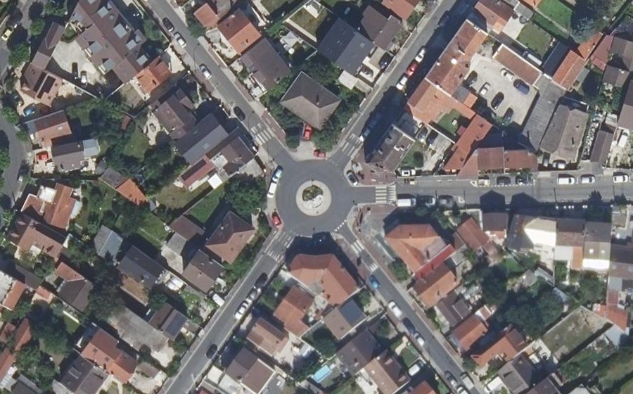 Vue aérienne de la Place des Héros de la Résistance