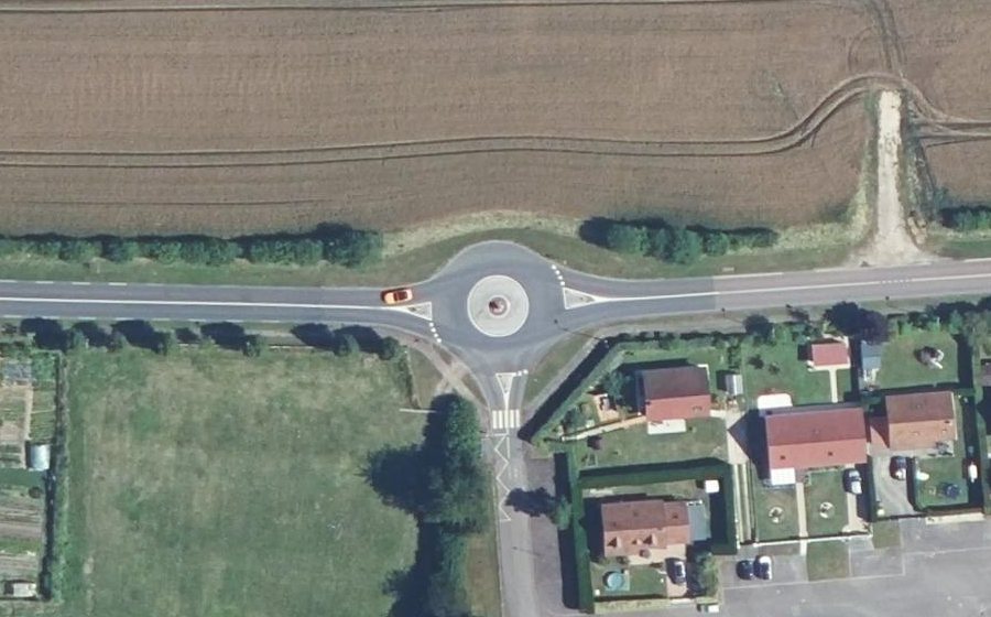 Vue aérienne du Rond-point anonyme n°32501008
