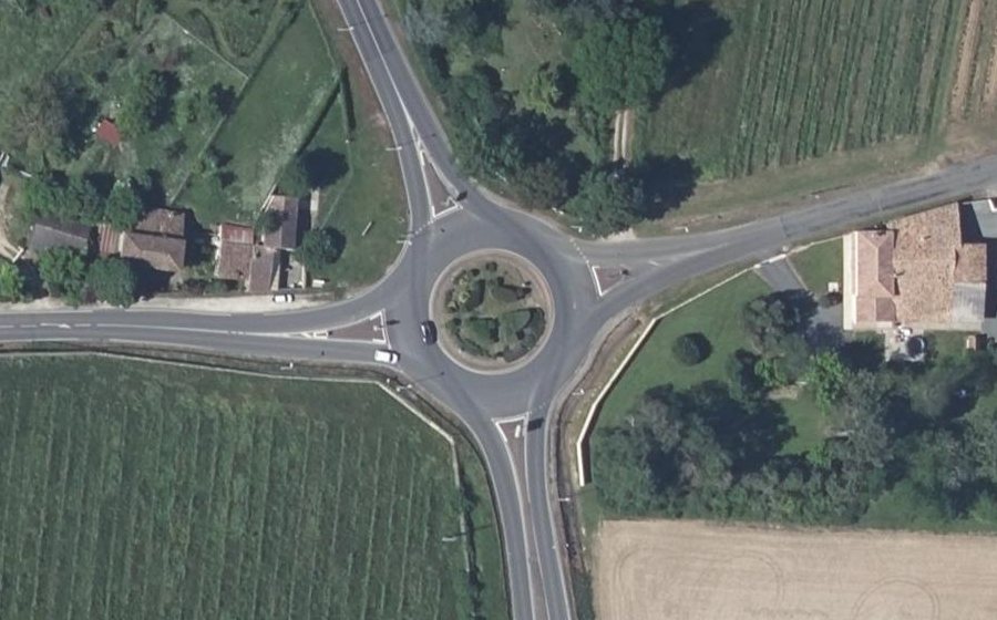 Vue aérienne du Rond-point anonyme n°33001677