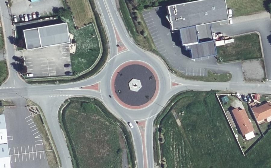 Vue aérienne du Rond-point anonyme n°331050708