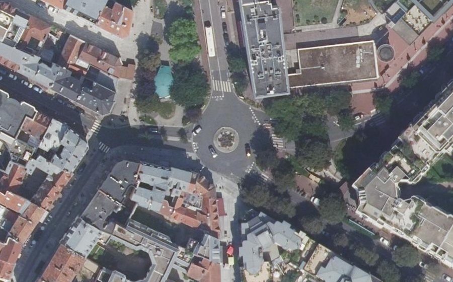 Vue aérienne du Place Henri IV
