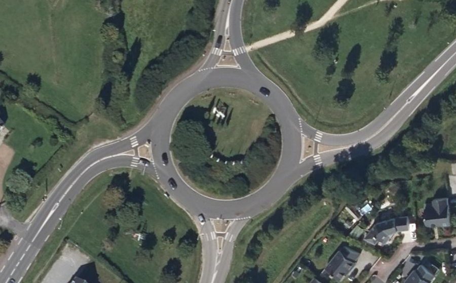 Vue aérienne du Rond-Point de Pont-Er-Bilec