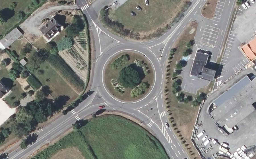 Vue aérienne du Rond-point anonyme n°33489000