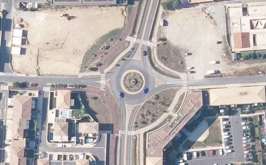 Vue aérienne du Rond-point anonyme n°336691952