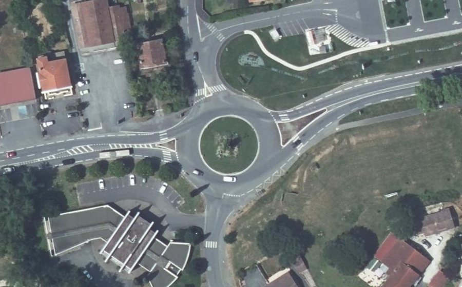 Vue aérienne du Rond-Point Rhin & Danube