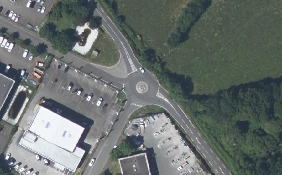 Vue aérienne du Rond-point anonyme n°33718006