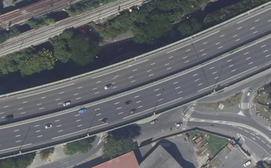 Vue aérienne du Rond-point anonyme n°337981989