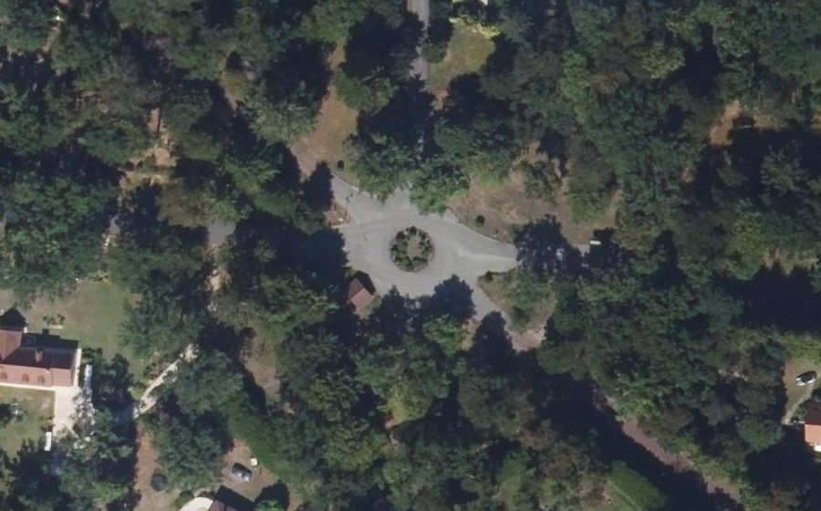 Vue aérienne du Rond-Point de la Reine