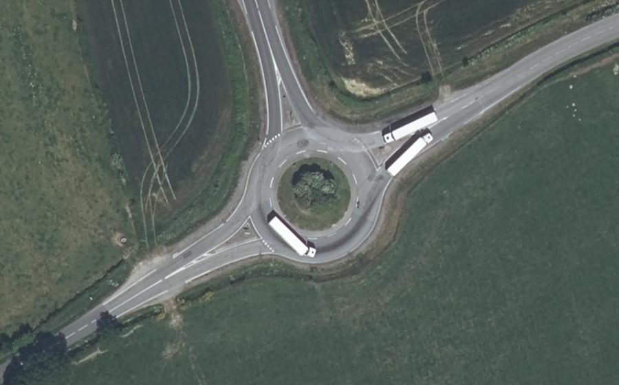 Vue aérienne du Rond-point anonyme n°33921266