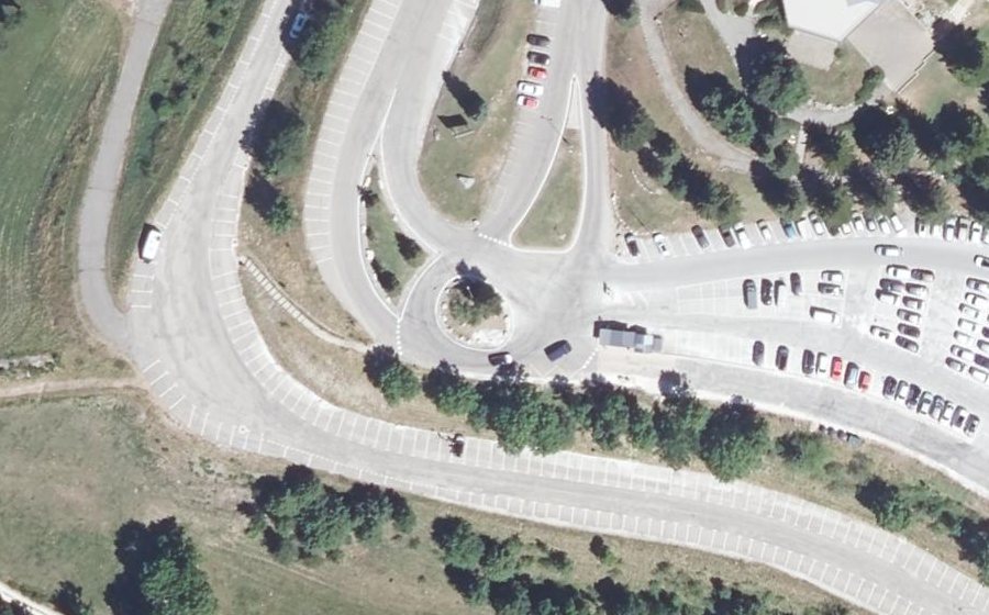 Vue aérienne du Rond-point anonyme n°33967670