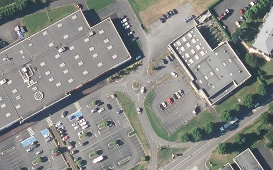 Vue aérienne du Rond-point anonyme n°340236788
