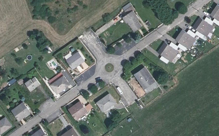 Vue aérienne du Rond-point anonyme n°341234072