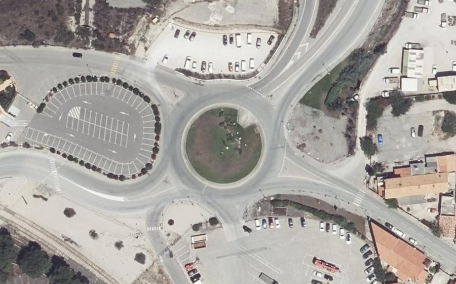 Vue aérienne du Rond-point anonyme n°34223419