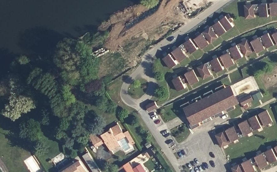 Vue aérienne du Rond-point anonyme n°342815390
