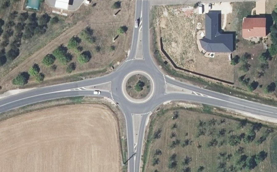 Vue aérienne du Rond-point anonyme n°342842837