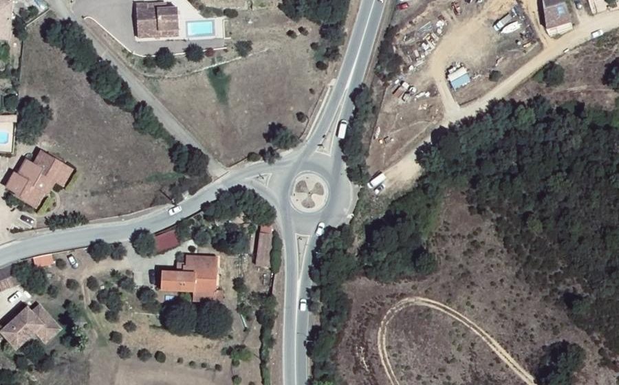 Vue aérienne du Rond-point anonyme n°34285372